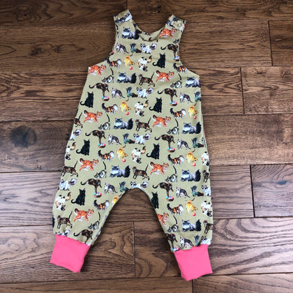 40% off Kitties romper 0-4 years