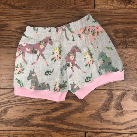 Patchwork horses cuffed shorts