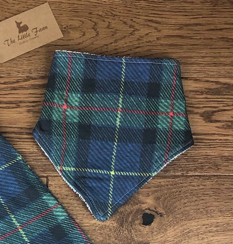 Bandana dribble bib - Tartan